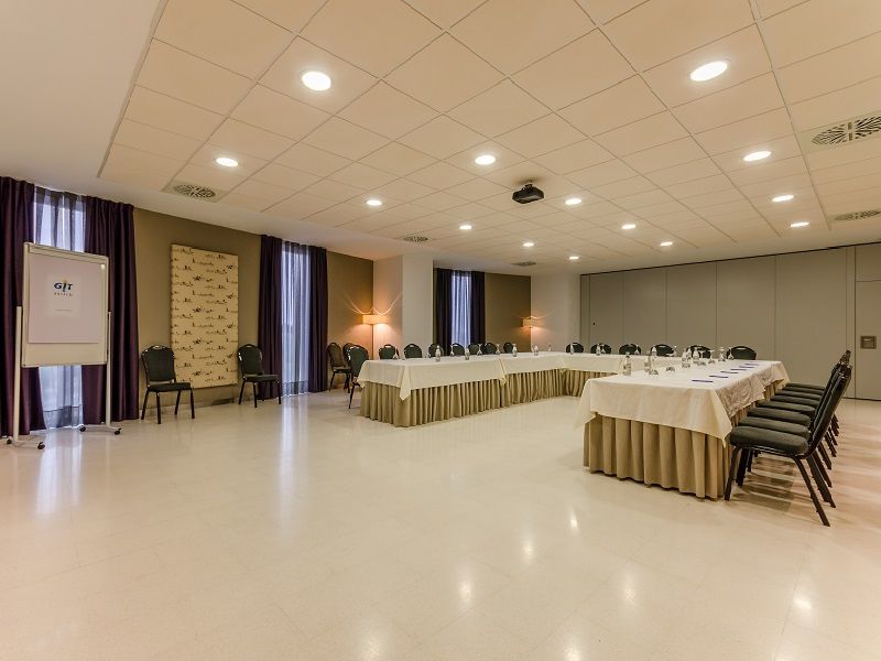 Yit Via Sevilla Mairena Майрена-дель-Альхарафе Экстерьер фото
